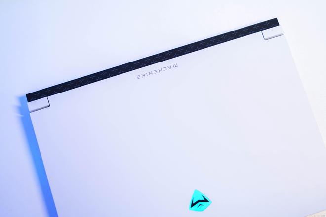 025年最值得入手的RTX50系游戏本澳门新葡京机械师全新曙光16Pro：2(图3)